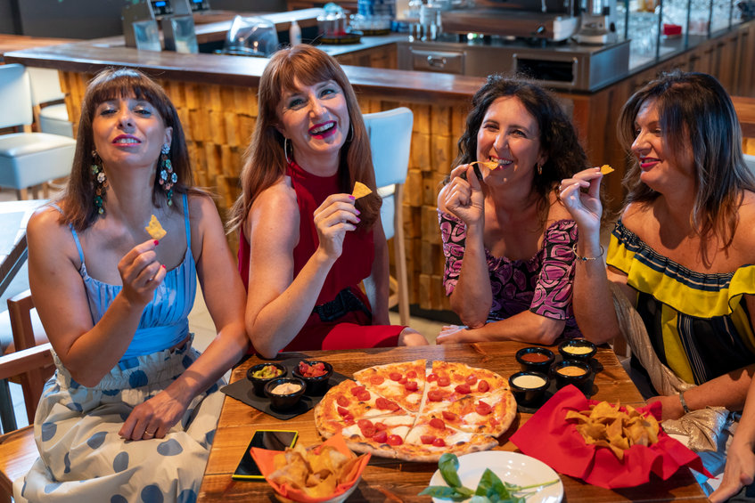 Déguster une pizza entre amis Déguster une pizza entre amis